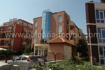 Выгодно - двухкомнатная квартира с видом на море в Равде для ПМЖ