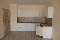 Большая двухкомнатная квартира на первой линии в Варне