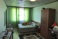 Отдельный капитальный двухэтажный дом - местность Кошарица