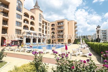 Отличная двухкомнатная квартира в комплексе Палаццо на курорте Солнечный берег