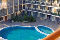 Двухкомнатный апартамент с видом на море на первой линии в Равде