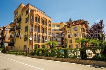Уютная двухкомнатная квартира в 200 метрах от пляжа - Святой Влас