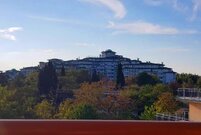 Двухкомнатный апартамент с видом на море на первой линии в Равде