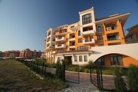 Большая двухкомнатная квартира на первой линии в Ахелое