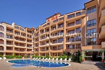 Уютная двухкомнатная квартира в центре Курорта Солнечный берег