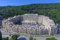 Большая двухкомнатная квартира на первой линии в Варне