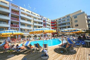 Студия в идеальном центре курорта Солнечный берег