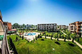 Двухкомнатная квартира вдали от шума в комплексе Несебр Форт клуб