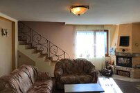Отдельный капитальный двухэтажный дом - местность Кошарица