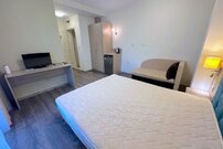 студия со своим двориком в комплексе Тарсис Солнечный берег