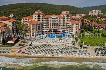 Студия с фронтальным видом на море в Елените