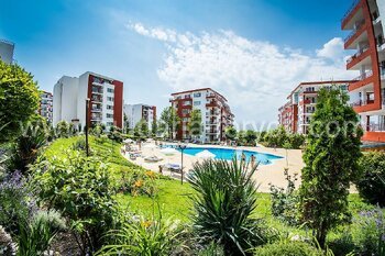 Трехкомнатная квартира в комплексе Panorama Fort Beach в Елените