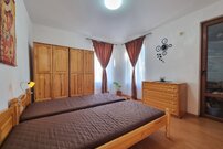 уютный дом в центре села Бата в Болгарии