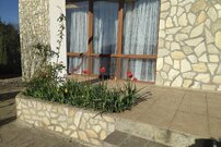 уютный дом в центре села Бата в Болгарии