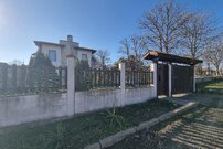 уютный дом в центре села Бата в Болгарии