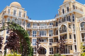 Двухкомнатная квартира в новом элитном комплексе в Равде