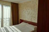 Первая линия и фронтальный вид на море в Поморие - трехкомнатная квартира в Роуз Гарденс