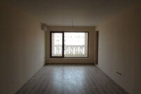 Большая двухкомнатная квартира на первой линии в Варне