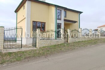 Новый отдельный дом в селе Константиново на южном побережье Болгарии