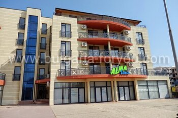Двухкомнатная квартира с низкой таксой в центре Солнечного берега